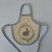 Фартух на пляшку з вишивкою, Зайчик сірий, FT-113