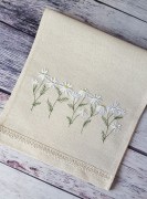 Серветка з вишивкою на стіл