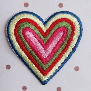 Нашивка пришивна Серце Різнокольорове NWN-060