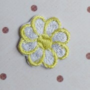 Нашивка пришивна аплікація Квітка