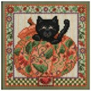 Набор для вышивания Милл Хилл Страшилка из тыквы MH144202