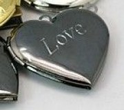 Медальон в виде Сердца почерненное