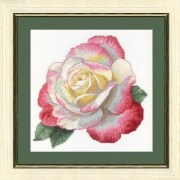 ВТ-073 Набір для вишивання хрестиком Crystal Art "Троянда століття"